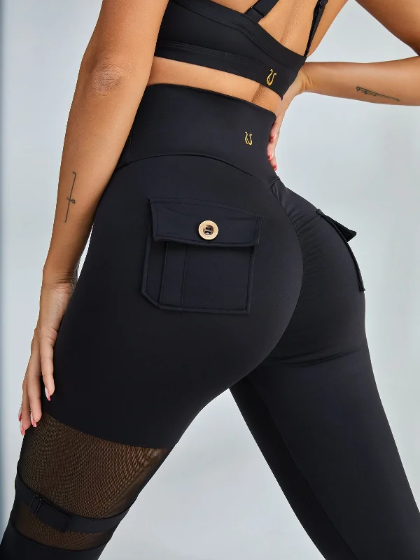 ZASUWA Female Unique Cut Out Pocket Mesh Scrunch Bum Sportswear